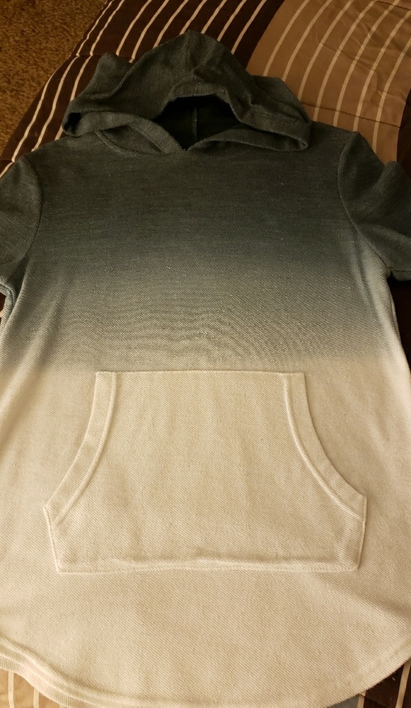 Boy's Ombre Hoodied Top